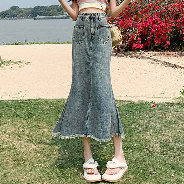 Blue Denim Fishtail Skirt: Retro Streetwear for Gen Z & K-POP Fashion