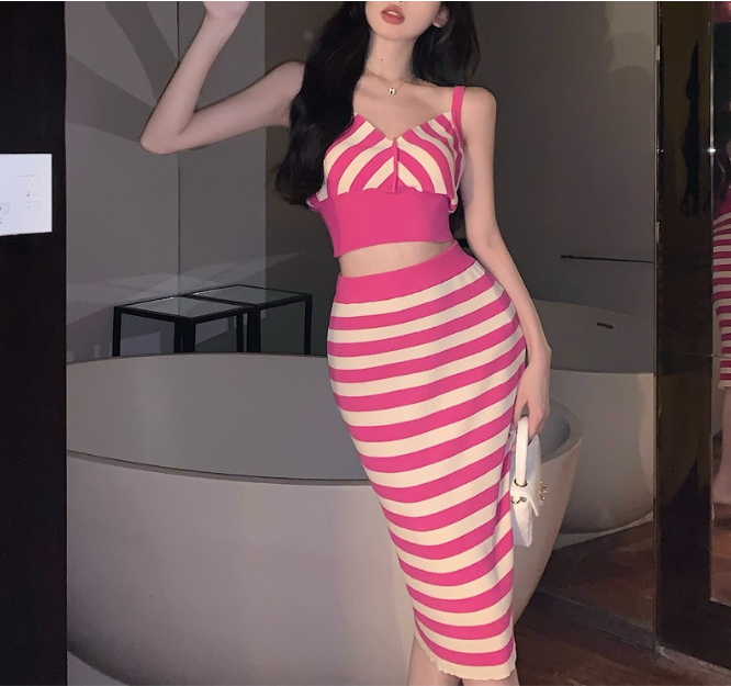 Chic Slim Fit Striped Knit Suspender Suit for Gen Z Fashionistas