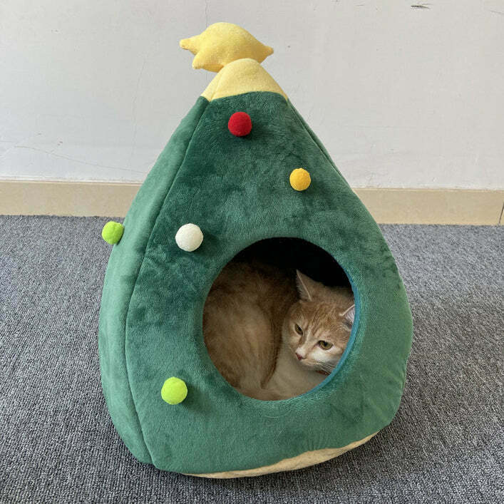 Cozy Christmas Tree Pet Bed for Stylish Gen Z Cats