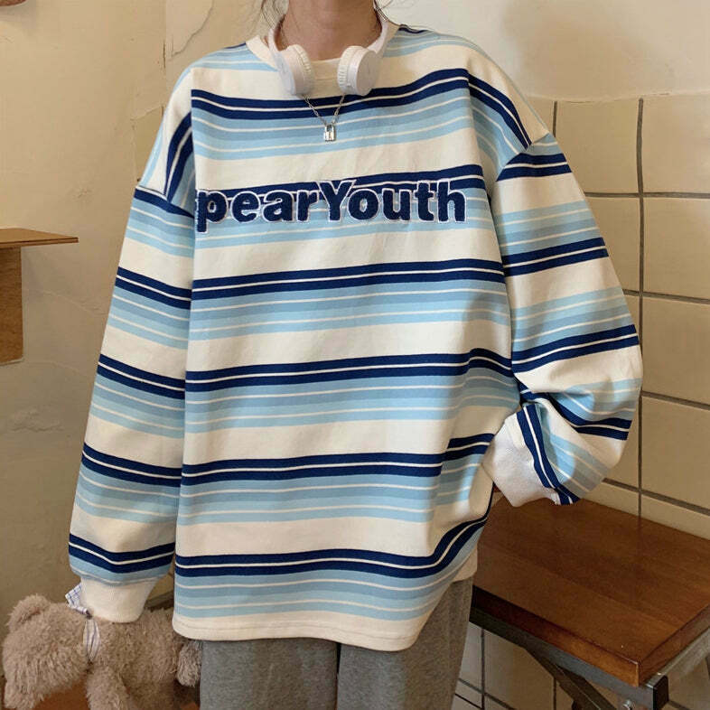 Embroidered Striped Crew Neck Sweatshirt for Gen Z Fashionistas