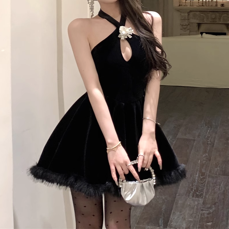 Furry Edge Halterneck Backless A-Line Dress for Gen Z K-POP Streetwear