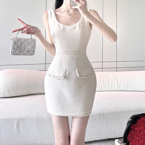 Gen Z Beaded White Dress: Sleeveless U-Neck Streetwear Fashion