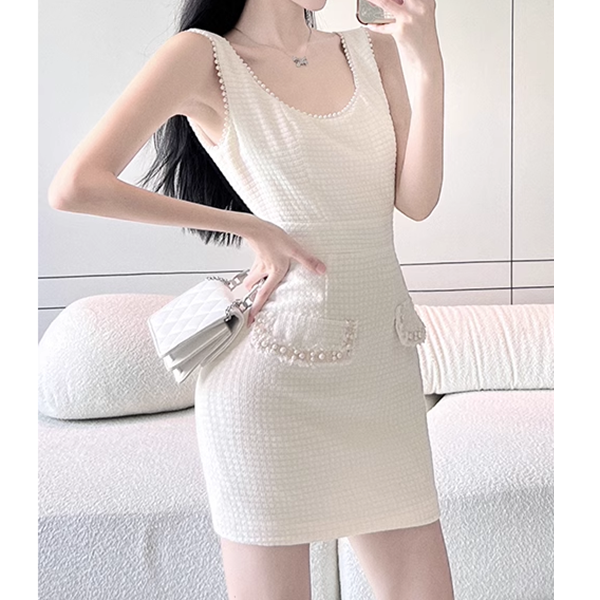 Gen Z Beaded White Dress: Sleeveless U-Neck Streetwear Fashion