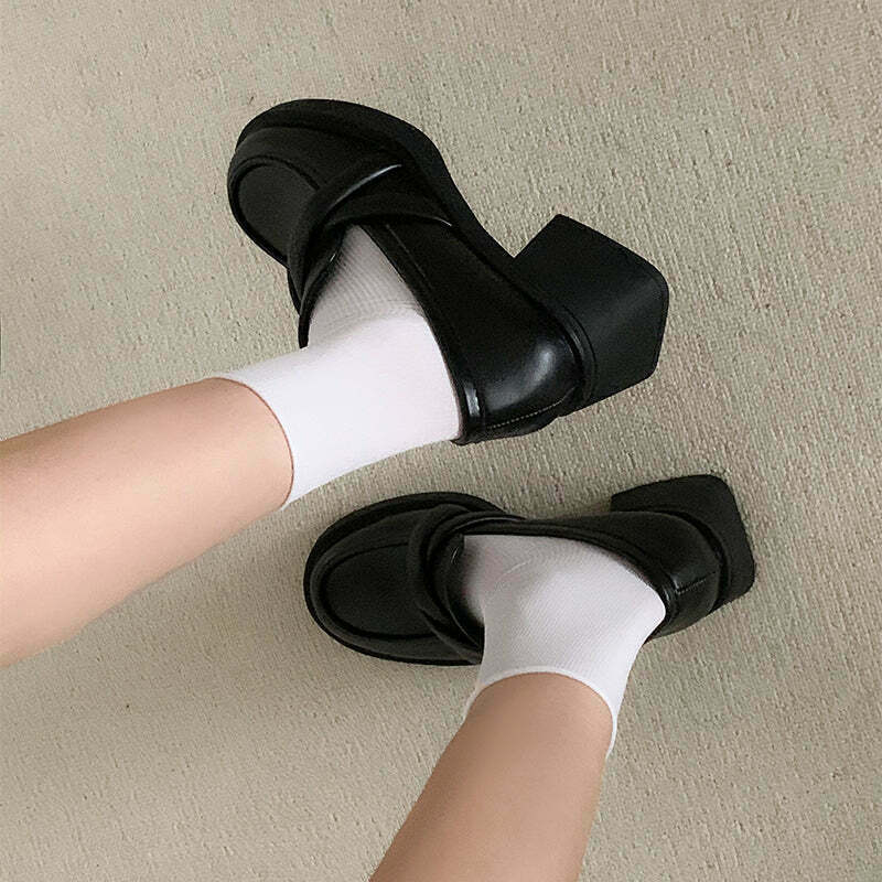 Gen Z Black Leather High-Heeled Shoes: Retro Style for K-POP & Y2K Fashion