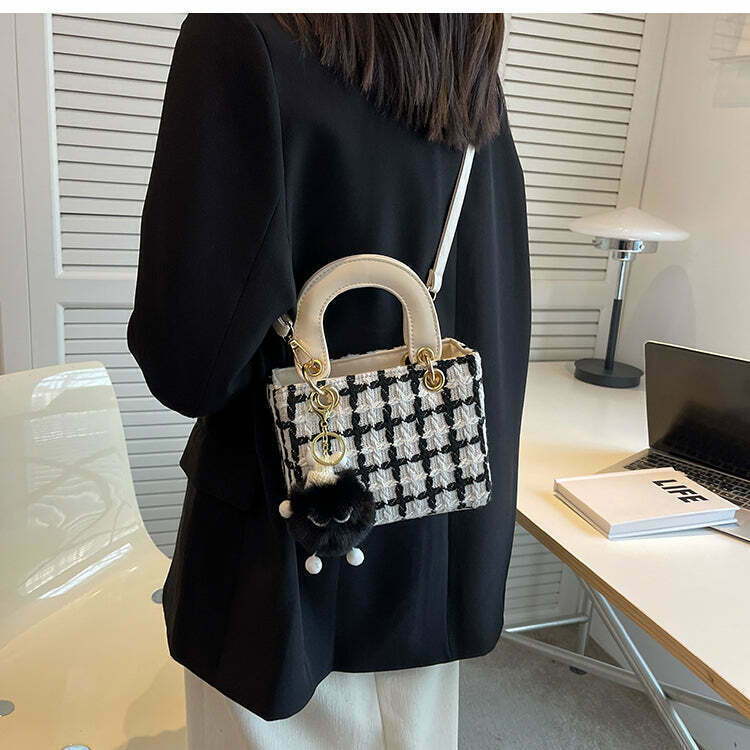 Gen Z K-POP Streetwear: Trendy Black Wool Shoulder Bag for Y2K Style