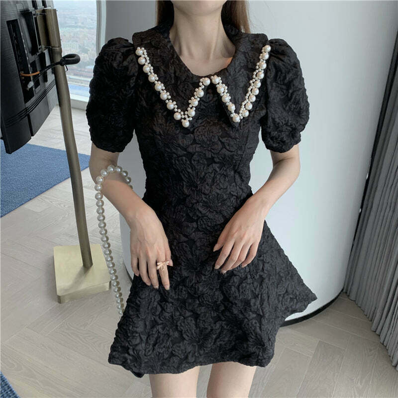 Gen Z Pearl Collar Bodycon Dress: Short-Sleeve Streetwear Chic