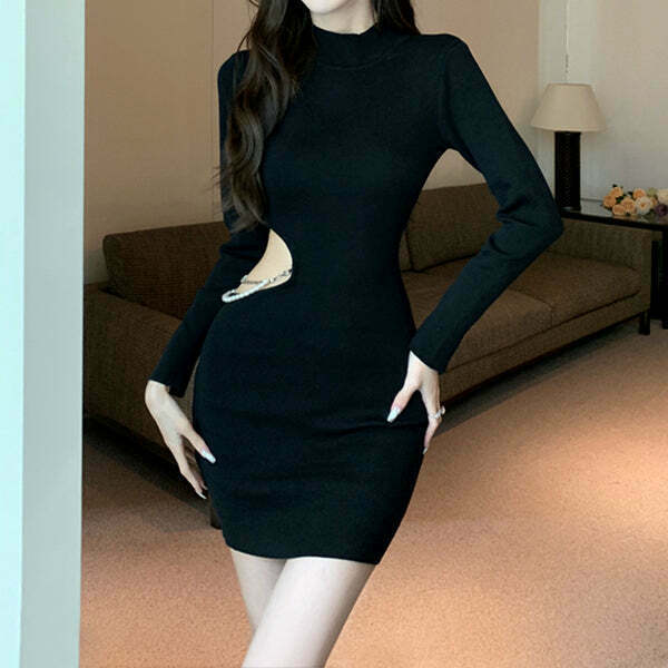 Gen Z Streetwear: Black Chain Off-Waist Long Sleeve Slim Fit Dress