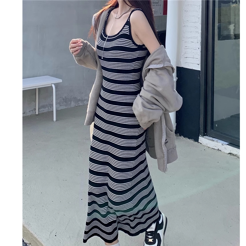 Gen Z Striped Sleeveless Knit Dress: Y2K Streetwear Fashion