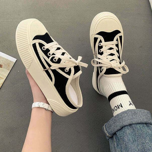 Gen Z White Canvas Casual Sneakers: Y2K Streetwear Style