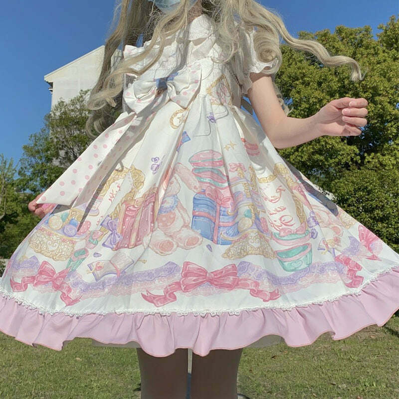 Kawaii Dress: Gen Z Streetwear with Y2K Princesscore Vibes