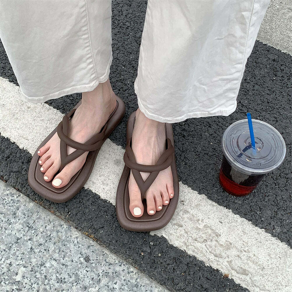 Retro Summer Flip-Flops: Gen Z K-POP Streetwear for Beach Style