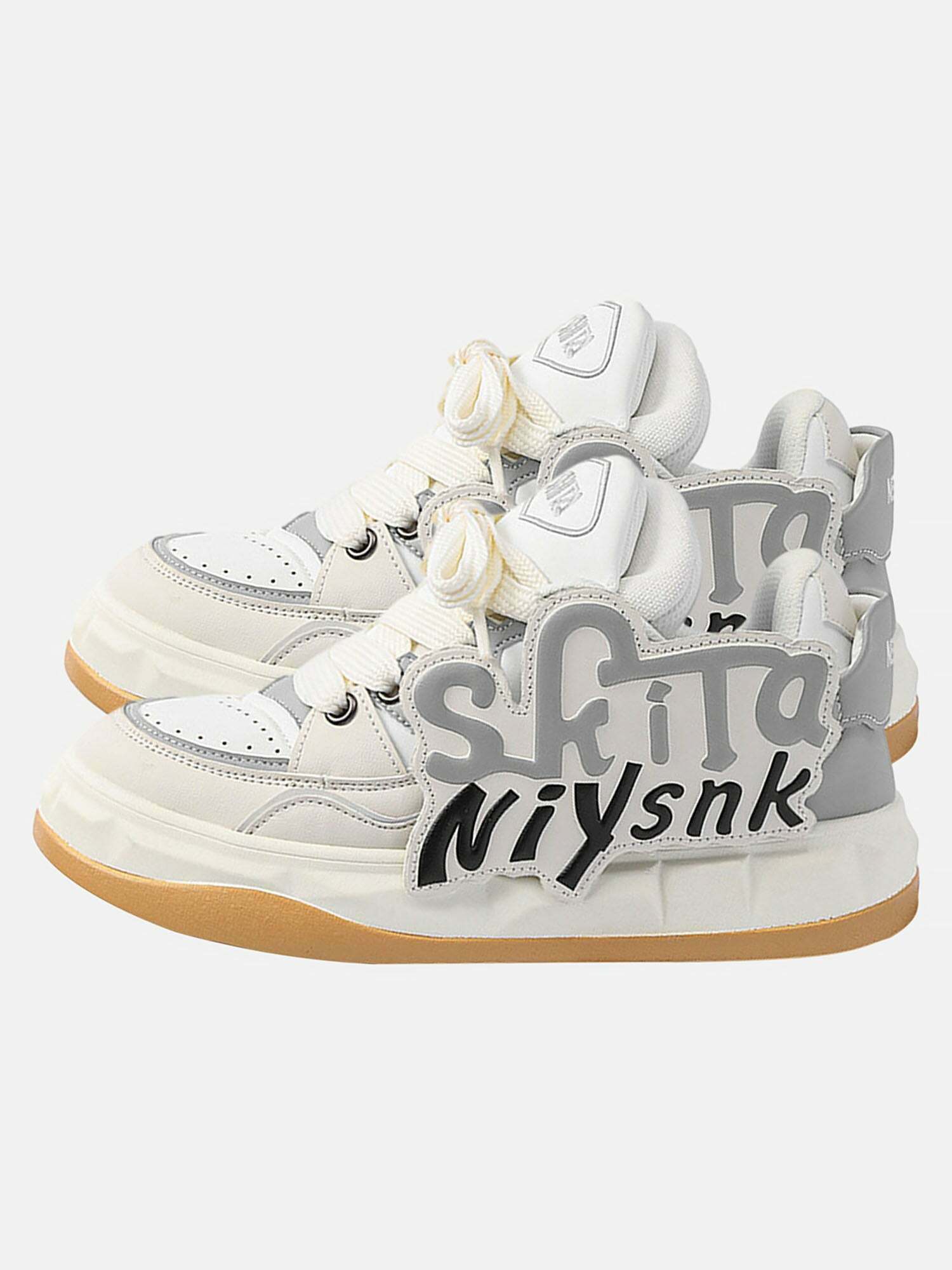 Vintage Style Lettering Sneakers for Gen Z Fashion Enthusiasts