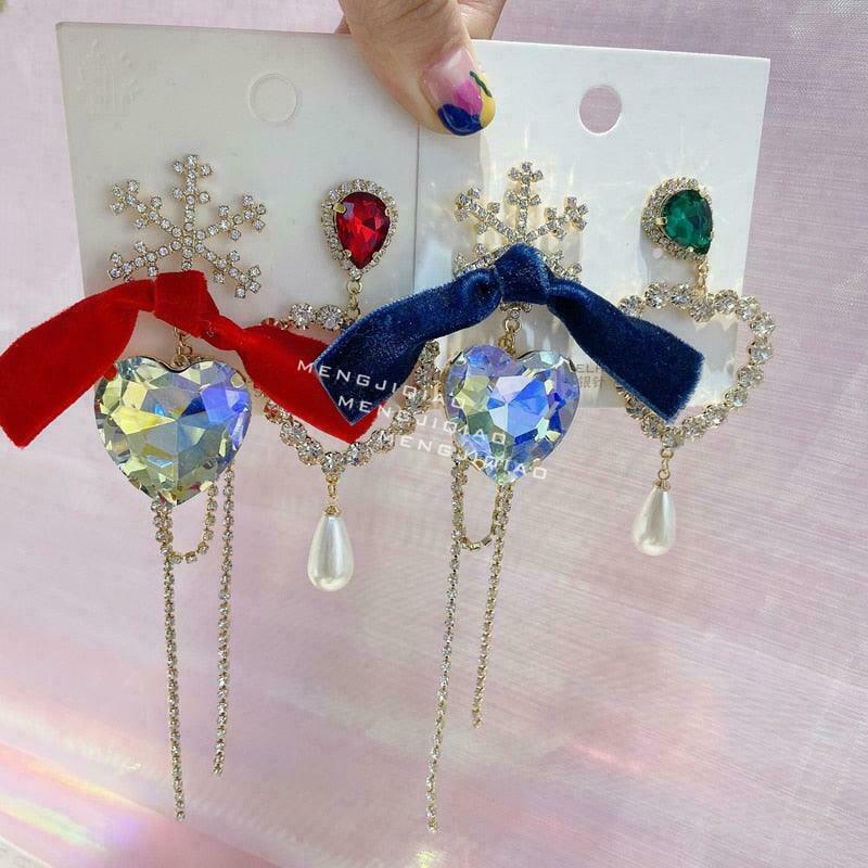 Wintery Wonderland Heart & Snowflake Fairycore Earrings for Gen Z Fashionistas