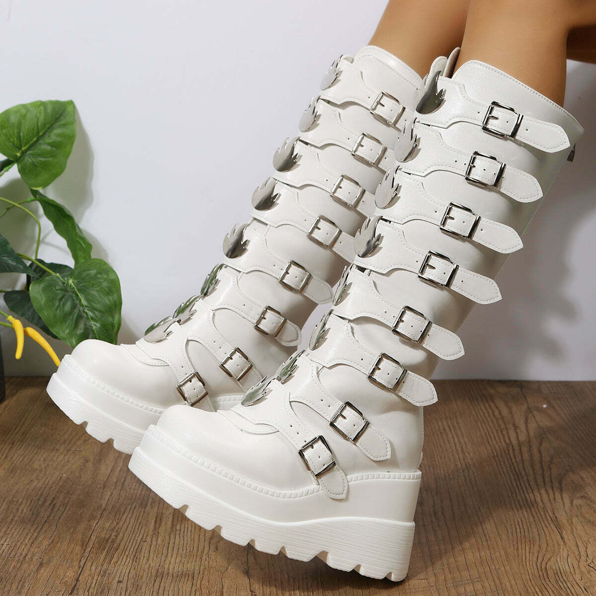 Y2K Style Gen Z K-POP Streetwear Goth Boots for Fashion Enthusiasts